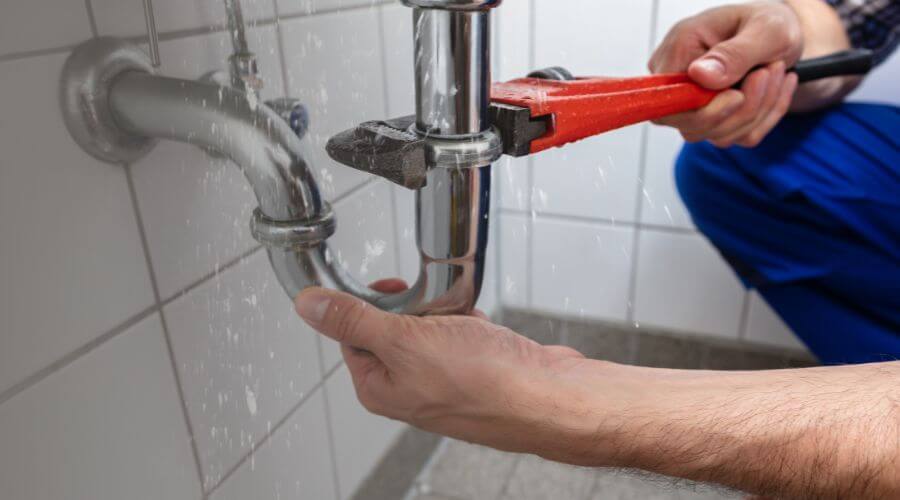 Expert burst pipe repair services in Rosebud, MT